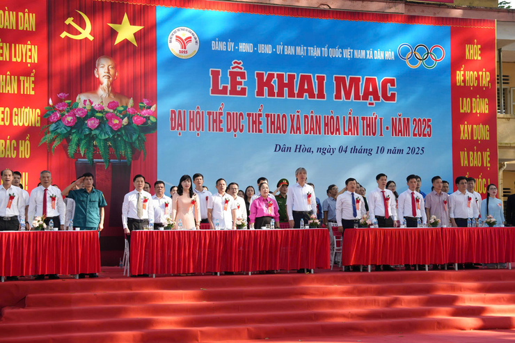 LỄ KHAI MẠC ĐẠI HỘI THỂ DỤC THỂ THAO XÃ DÂN HOÀ LẦN THỨ NHẤT NĂM 2025 THÀNH CÔNG RỰC RỠ:  "NGÀY HỘI CỦA Ý CHÍ, SỨC MẠNH VÀ TINH THẦN ĐOÀN KẾT"- Ảnh 1.