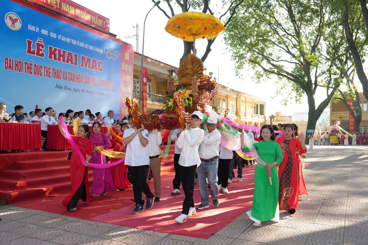 LỄ KHAI MẠC ĐẠI HỘI THỂ DỤC THỂ THAO XÃ DÂN HOÀ LẦN THỨ NHẤT NĂM 2025 THÀNH CÔNG RỰC RỠ:  "NGÀY HỘI CỦA Ý CHÍ, SỨC MẠNH VÀ TINH THẦN ĐOÀN KẾT"- Ảnh 4.