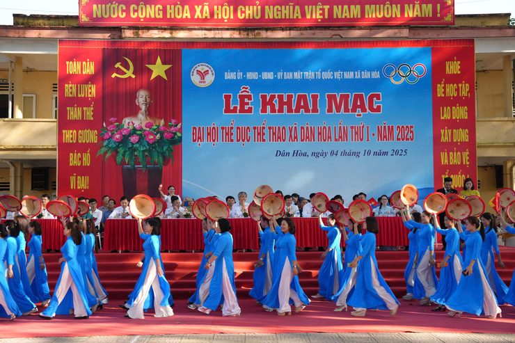LỄ KHAI MẠC ĐẠI HỘI THỂ DỤC THỂ THAO XÃ DÂN HOÀ LẦN THỨ NHẤT NĂM 2025 THÀNH CÔNG RỰC RỠ:  "NGÀY HỘI CỦA Ý CHÍ, SỨC MẠNH VÀ TINH THẦN ĐOÀN KẾT"- Ảnh 10.