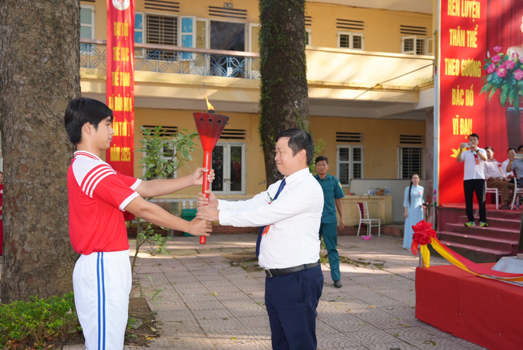 LỄ KHAI MẠC ĐẠI HỘI THỂ DỤC THỂ THAO XÃ DÂN HOÀ LẦN THỨ NHẤT NĂM 2025 THÀNH CÔNG RỰC RỠ:  "NGÀY HỘI CỦA Ý CHÍ, SỨC MẠNH VÀ TINH THẦN ĐOÀN KẾT"- Ảnh 15.