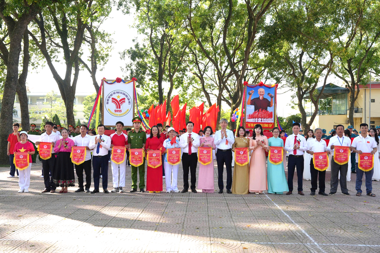LỄ KHAI MẠC ĐẠI HỘI THỂ DỤC THỂ THAO XÃ DÂN HOÀ LẦN THỨ NHẤT NĂM 2025 THÀNH CÔNG RỰC RỠ:  "NGÀY HỘI CỦA Ý CHÍ, SỨC MẠNH VÀ TINH THẦN ĐOÀN KẾT"- Ảnh 18.
