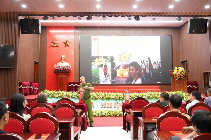 Chương Mỹ hưởng ứng Ngày toàn dân phòng cháy, chữa cháy 04/10/2025- Ảnh 2.
