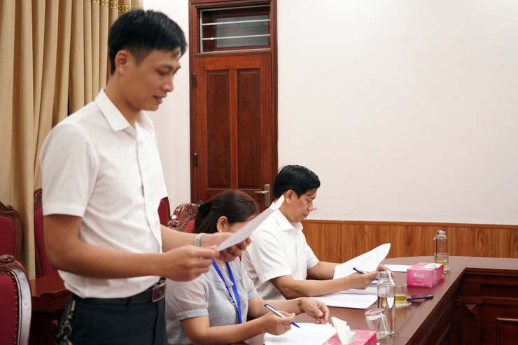 Chi bộ Văn phòng, Đảng ủy các cơ quan Đảng phường Chương Mỹ tổ chức sinh hoạt chuyên đề “Nâng cao chất lượng tham mưu và ứng dụng công nghệ thông tin, chuyển đổi số của Văn phòng Đảng ủy phường Chương Mỹ”- Ảnh 7.