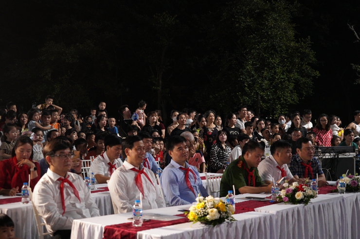Rộn ràng Đêm hội trăng rằm tại phường Chương Mỹ- Ảnh 2.