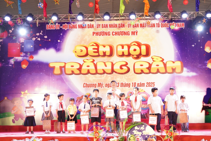Rộn ràng Đêm hội trăng rằm tại phường Chương Mỹ- Ảnh 22.