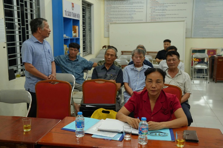 Đồng chí Khuất Hữu Tuấn - Phó Bí thư thường trực Đảng ủy xã dự sinh hoạt Chi bộ thôn Ngọc Liên- Ảnh 3.