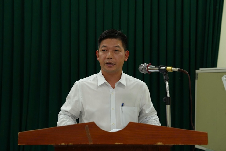 Đồng chí Khuất Hữu Tuấn - Phó Bí thư thường trực Đảng ủy xã dự sinh hoạt Chi bộ thôn Ngọc Liên- Ảnh 4.
