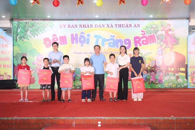 Rộn ràng Đêm hội Trăng rằm xã Thuận An- Ảnh 5.
