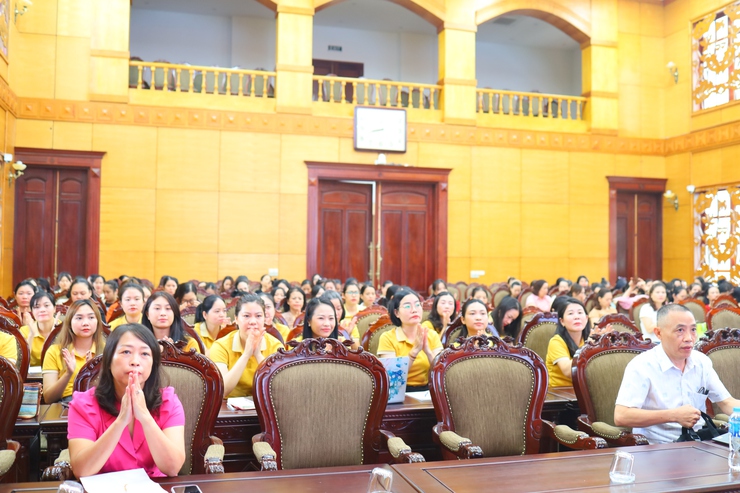 Phường Tây Hồ: Bồi dưỡng nâng cao kỹ năng CNTT cho cán bộ quản lý và giáo viên- Ảnh 2.