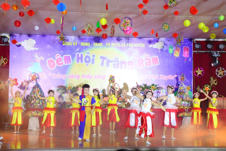 Đêm hội trăng rằm “Thắp sáng ước mơ thiếu nhi Phú Xuyên”- Ảnh 6.