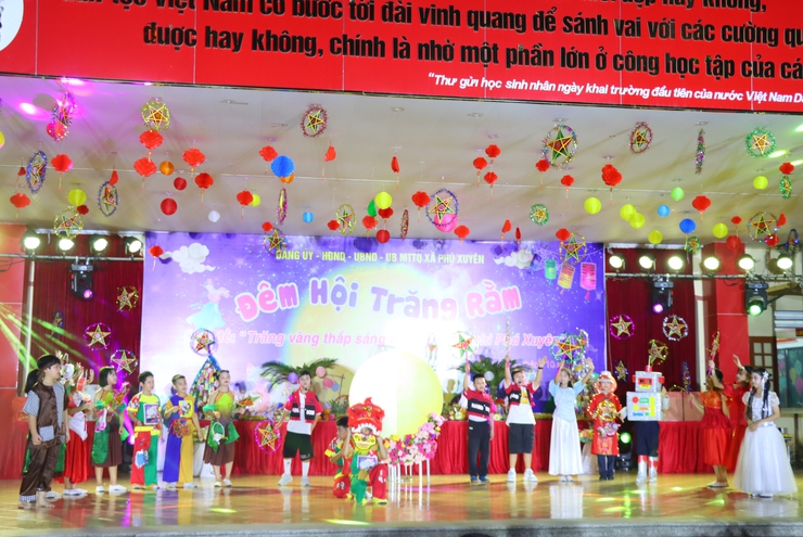 Đêm hội trăng rằm “Thắp sáng ước mơ thiếu nhi Phú Xuyên”- Ảnh 7.