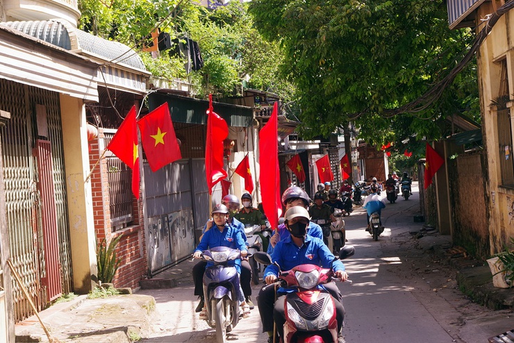 Xuân Mai ra quân hưởng ứng kỷ niệm 64 năm ngày truyền thống lực lượng Cảnh sát PCCC và CNCH và 24 năm Ngày toàn dân Phòng cháy, chữa cháy- Ảnh 7.