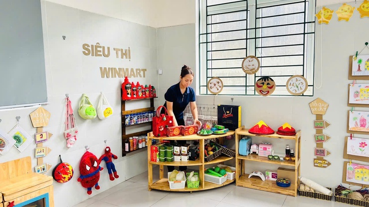 CÁN BỘ, GIÁO VIÊN, NHÂN VIÊN TRƯỜNG MẦM NON CỔ NHUẾ 2 TÍCH CỰC VỆ SINH MÔI TRƯỜNG SAU MƯA BÃO- Ảnh 4.