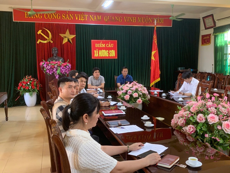 Xã Hương Sơn chủ động triển khai các biện pháp ứng phó với bão số 11 theo chỉ đạo của Thành phố- Ảnh 1.