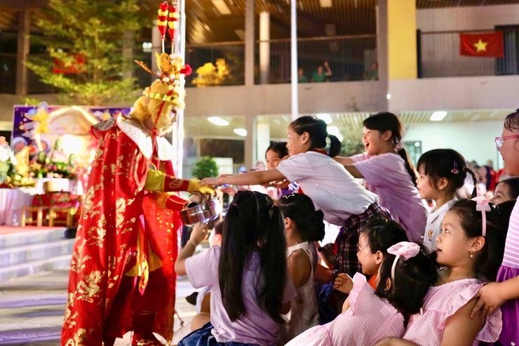 Phường Xuân Đỉnh: Lung linh "Đêm hội Trăng rằm 2025”- Ảnh 1.