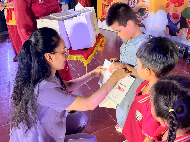 TƯNG BỪNG “ĐÊM HỘI TRĂNG RẰM TRUNG THU 2025” – THỂ HIỆN SỰ QUAN TÂM SÂU SẮC CỦA CHÍNH QUYỀN PHƯỜNG HỒNG HÀ DÀNH CHO THIẾU NHI- Ảnh 17.