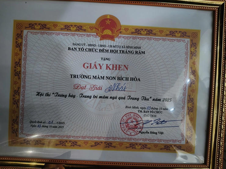 Trường Mầm non Bích Hòa vinh dự giành 2 giải Nhất tại Đêm hội Trung Thu  Xã Bình Minh, năm 2025- Ảnh 2.