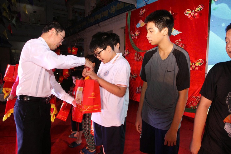 Tưng bừng “Đêm hội trăng rằm” năm 2025 phường Xuân Phương - Ảnh 9.