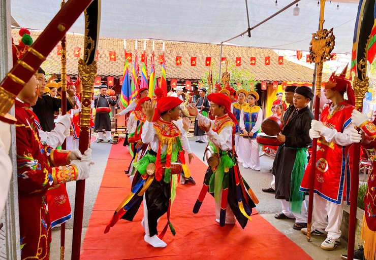 1237 năm Ngày hoá Bố Cái Đại Vương Phùng Hưng: Gìn giữ và phát huy giá trị văn hóa lịch sử- Ảnh 11.