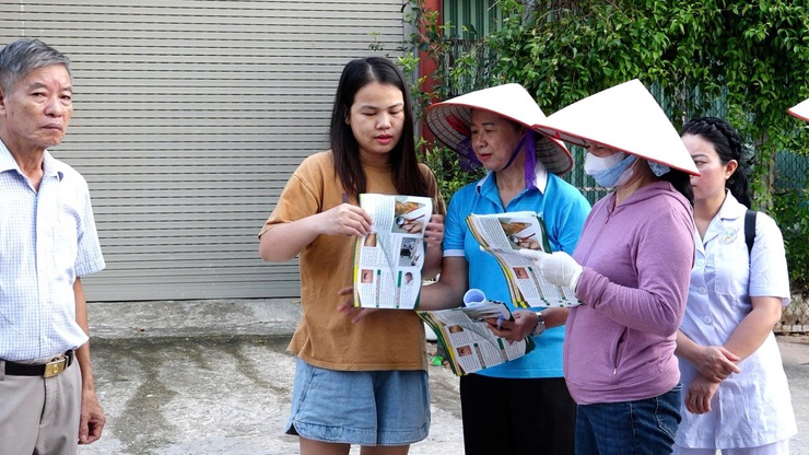 Bát Tràng phát động chiến dịch tổng vệ sinh môi trường, diệt bọ gậy, phòng chống sốt xuất huyết- Ảnh 6.