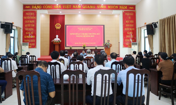 Đồng chí Nguyễn Trung Thành- Phó Bí thư Đảng ủy, Chủ tịch UBND xã Quốc Oai dự sinh hoạt chi bộ thường kỳ với Chi bộ thôn Quảng Yên- Ảnh 2.