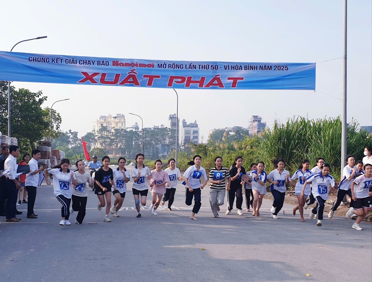 Phường Phú Lương tổ chức Chung kết giải chạy báo Hà nội mới mở rộng lần thứ 50 – Vì hòa bình năm 2025- Ảnh 3.