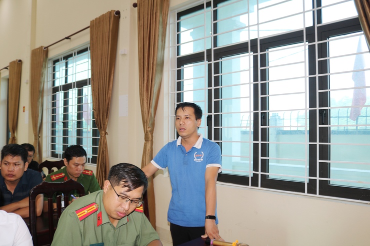 Đồng chí Nguyễn Trung Thành- Phó Bí thư Đảng ủy, Chủ tịch UBND xã Quốc Oai dự sinh hoạt chi bộ thường kỳ với Chi bộ thôn Quảng Yên- Ảnh 5.