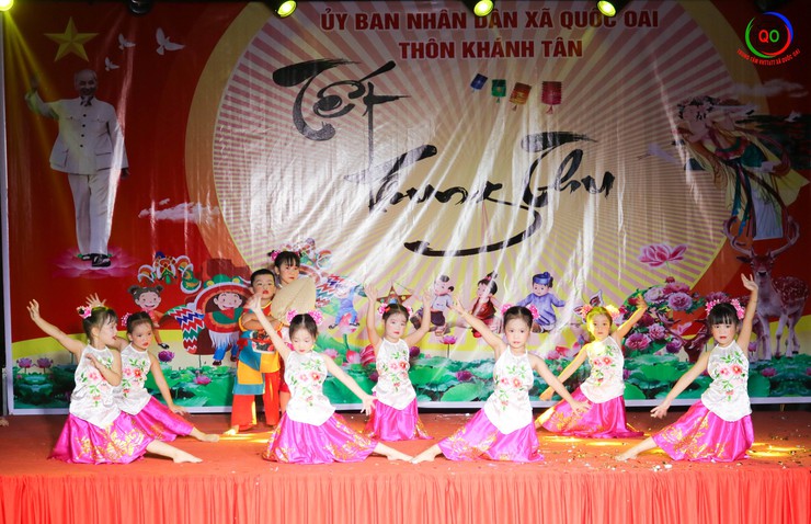 Thôn Khánh Tân rộn ràng "Đêm hội trăng rằm" Trung thu năm 2025- Ảnh 4.