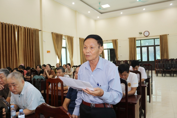 Đồng chí Nguyễn Trung Thành- Phó Bí thư Đảng ủy, Chủ tịch UBND xã Quốc Oai dự sinh hoạt chi bộ thường kỳ với Chi bộ thôn Quảng Yên- Ảnh 6.