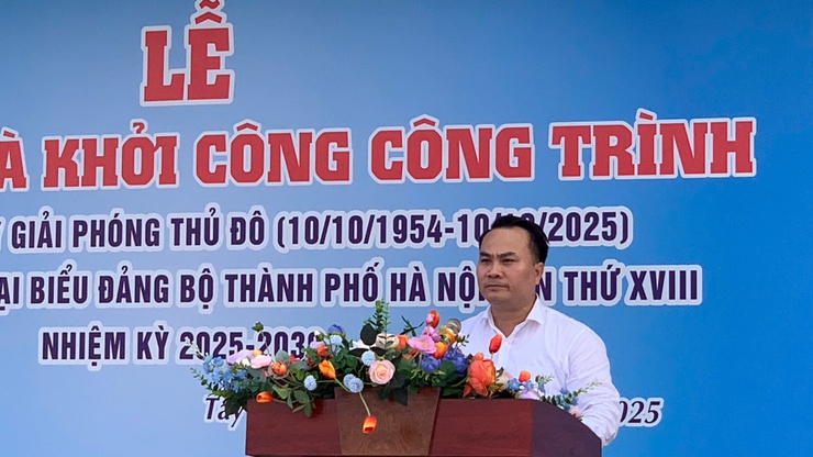 Phường Tây Tựu  gắn biển các công trình chào mừng Đại hội đại biểu Đảng bộ Thành phố Hà Nội lần thứ XVIII, nhiệm kỳ 2025-2030- Ảnh 1.