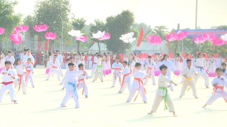 Xã Phúc Lộc long trọng khai mạc Đại hội Thể dục thể Thao lần thứ I năm 2025- Ảnh 13.
