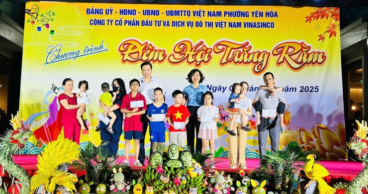 Tưng bừng “Đêm hội trăng rằm” tại phường Yên Hòa năm 2025- Ảnh 4.