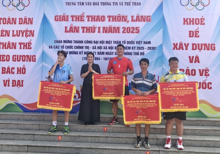 BẾ MẠC GIẢI THỂ THAO THÔN LÀNG XÃ NỘI BÀI NĂM 2025- Ảnh 4.