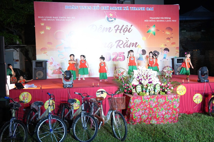 RỰC RỠ ĐÊM HỘI TRĂNG RẰM- Ảnh 5.