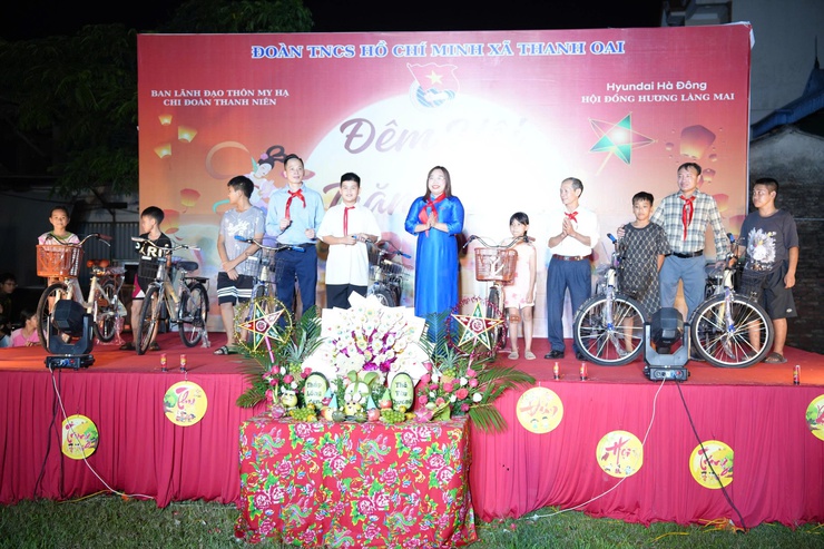 RỰC RỠ ĐÊM HỘI TRĂNG RẰM- Ảnh 7.