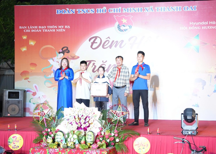 RỰC RỠ ĐÊM HỘI TRĂNG RẰM- Ảnh 9.