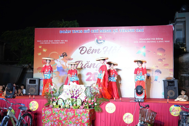 RỰC RỠ ĐÊM HỘI TRĂNG RẰM- Ảnh 6.
