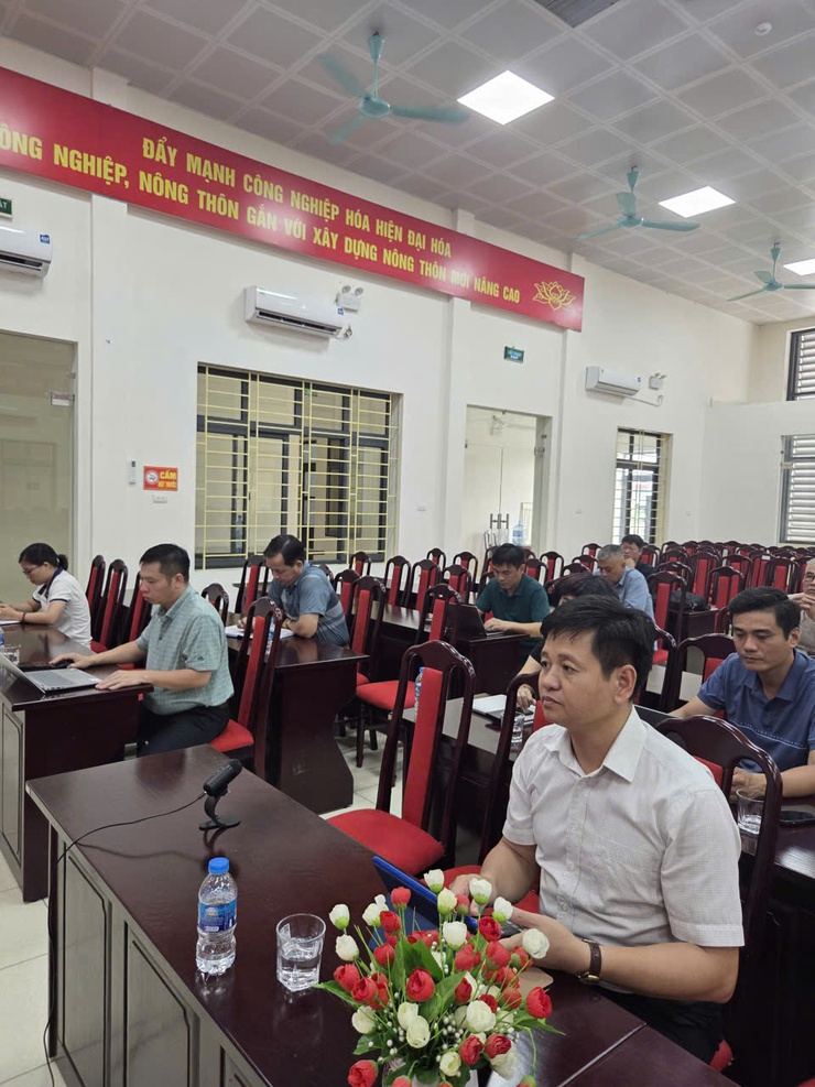  BÌNH MINH DỰ HỘI NGHỊ TRỰC TUYẾN ỨNG PHÓ VỚI BÃO SỐ 11 (MATMO): CHỦ ĐỘNG, KHẨN TRƯƠNG TRIỂN KHAI CÁC GIẢI PHÁP ỨNG PHÓ THIÊN TAI- Ảnh 2.