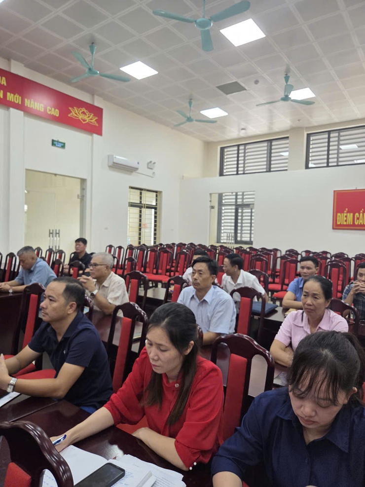  BÌNH MINH DỰ HỘI NGHỊ TRỰC TUYẾN ỨNG PHÓ VỚI BÃO SỐ 11 (MATMO): CHỦ ĐỘNG, KHẨN TRƯƠNG TRIỂN KHAI CÁC GIẢI PHÁP ỨNG PHÓ THIÊN TAI- Ảnh 4.