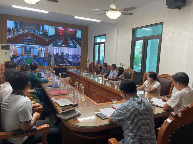 UBND xã Quảng Bị chỉ đạo ứng phó với bão số 11 (MATMO) và mưa lũ sạt lở đất trên địa bàn- Ảnh 2.