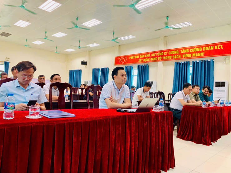 TAM HƯNG DỰ HỘI NGHỊ TRỰC TUYẾN ỨNG PHÓ VỚI BÃO SỐ 11 (MATMO): CHỦ ĐỘNG, KHẨN TRƯƠNG TRIỂN KHAI CÁC GIẢI PHÁP ỨNG PHÓ THIÊN TAI- Ảnh 1.