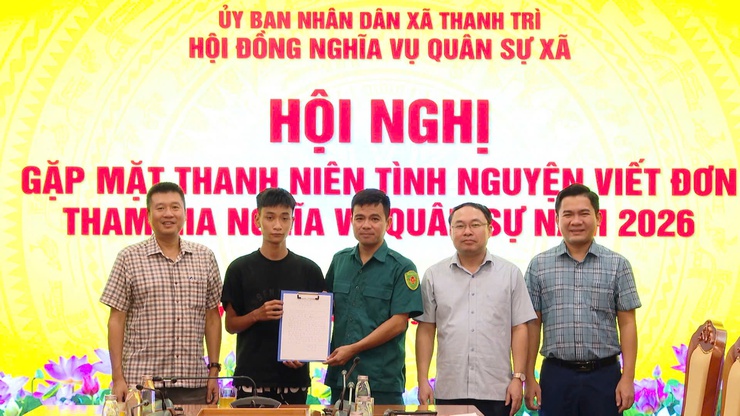 Thanh niên xã Thanh Trì: Hăng hái viết đơn tình nguyện nhập ngũ, nối tiếp truyền thống vẻ vang- Ảnh 3.