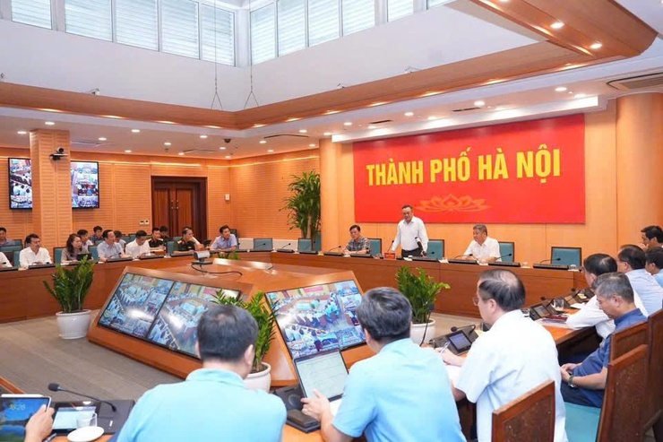 Xã Thanh Trì: Dự trực tuyến Hội nghị triển khai phương án ứng phó bão số 11, yêu cầu bảo đảm an toàn tuyệt đối cho nhân dân của Thành uỷ Hà Nội- Ảnh 2.