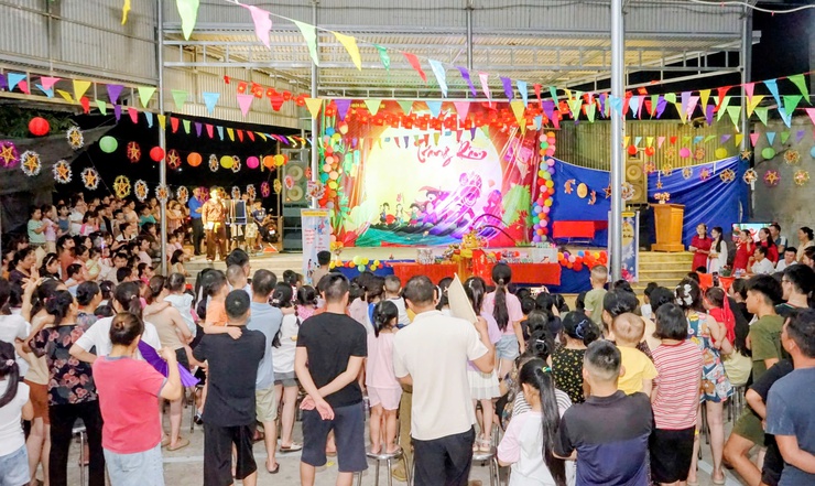 Thôn Thạch Thán 1 tưng bừng “Vui hội trăng rằm” – Đêm trăng đoàn viên, ấm tình quê hương- Ảnh 1.
