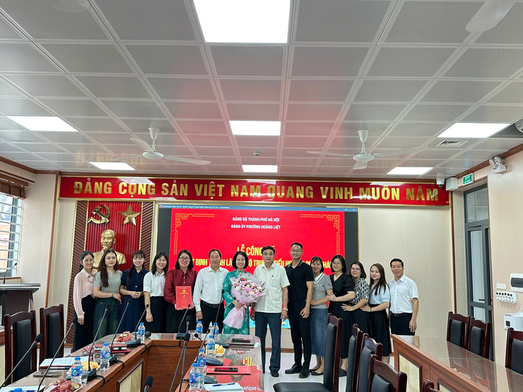 Trường Tiểu học Bùi Quốc Khái nhận Quyết định thành lập Chi bộ trường Tiểu học Bùi Quốc Khái- Ảnh 1.