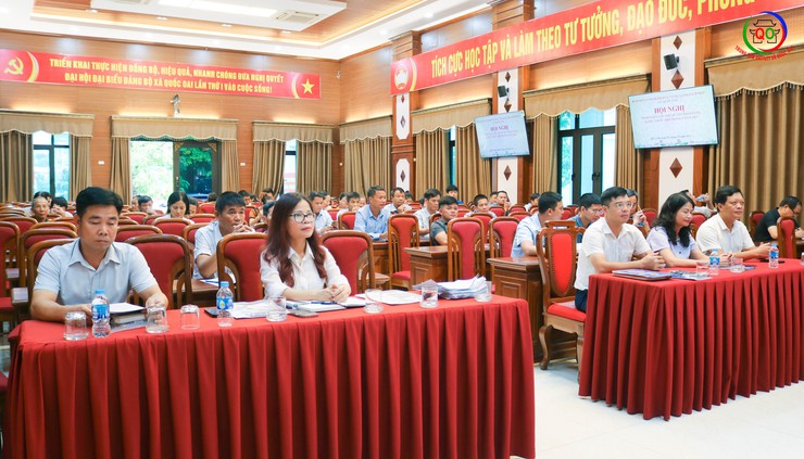 Quốc Oai: Trao giải cuộc thi "Giữ gìn thôn sáng, xanh, sạch, đẹp, an toàn" tháng 9 năm 2025- Ảnh 1.