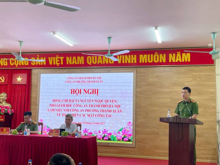 Đoàn công tác CATP Hà Nội làm việc, đánh giá toàn diện kết quả của Công an phường Thanh Xuân- Ảnh 4.