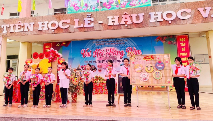 Tưng bừng “Vui hội Trăng rằm 2025” – sáng tạo hội thi vẽ và thiết kế mặt nạ trung thu tại Trường THCS Thạch Thán- Ảnh 14.