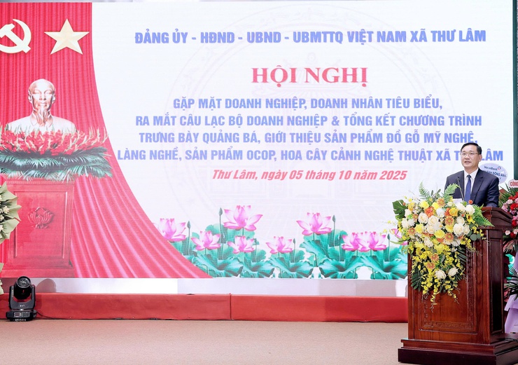 Xã Thư Lâm tổ chức Hội nghị gặp mặt doanh nghiệp, doanh nhân tiêu biểu, ra mắt CLB doanh nghiệp và Tổng kết chương trình trưng bày, quảng bá, giới thiệu sản phẩm đồ gỗ mỹ nghệ làng nghề sản phẩm ocop, hoa, cây cảnh nghệ thuật.- Ảnh 13.