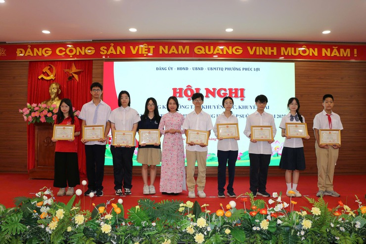 Biểu dương, khen thưởng 89 tập thể, cá nhân có thành tích xuất sắc trong công tác khuyến học, khuyến tài năm 2025- Ảnh 6.